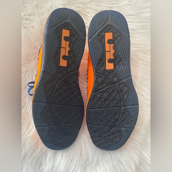 Nike LeBron X Low- Knicks, Size 13 - Picture 10 of 11